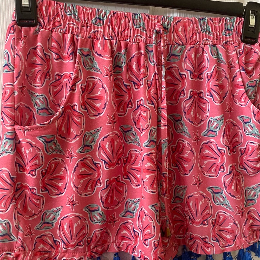 Simply Southern Seashell shorts-pink/mint shells with blue tassels